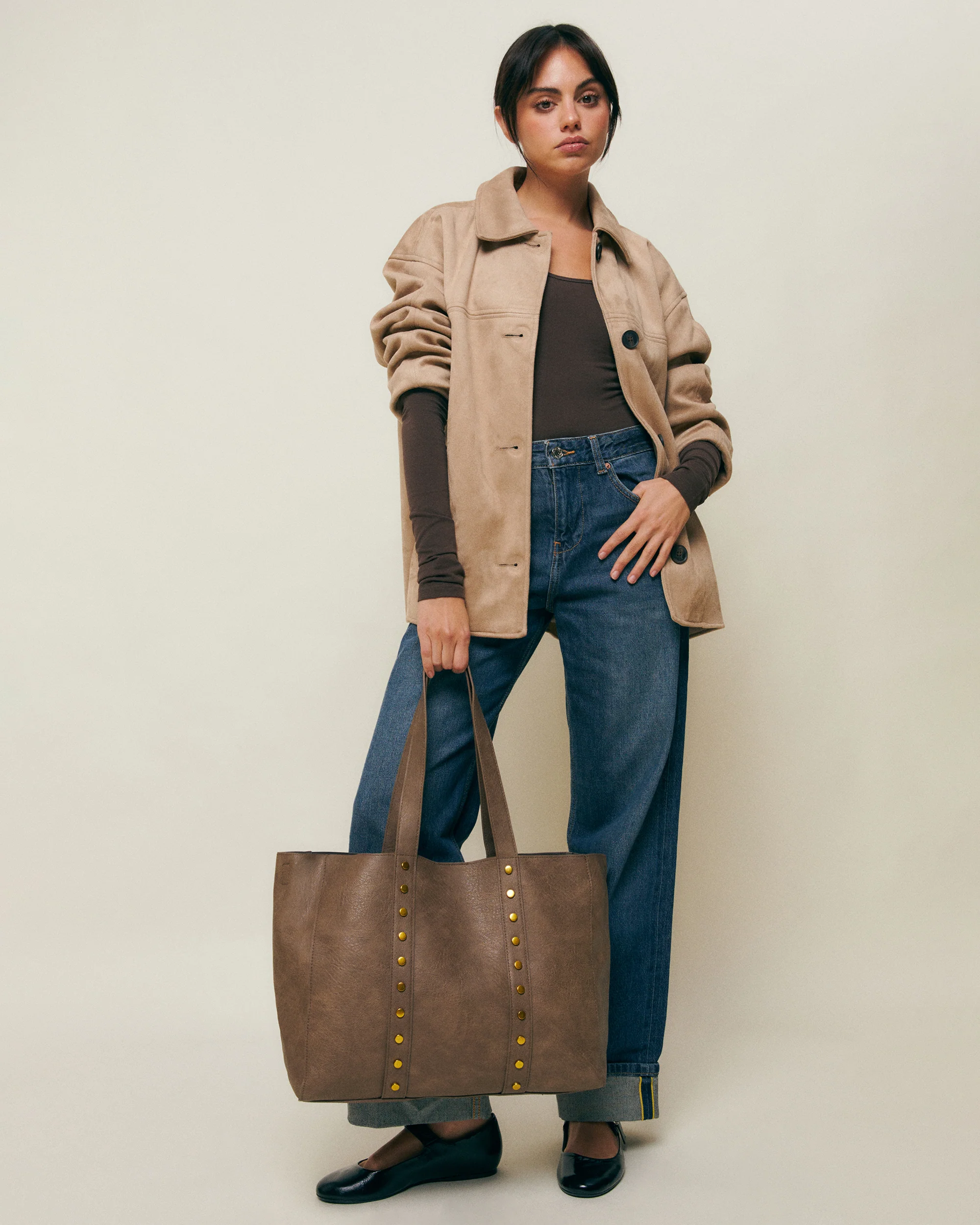 Junichi bolso shopper grande con neceser extraíble y detalles metálicos - Image 3