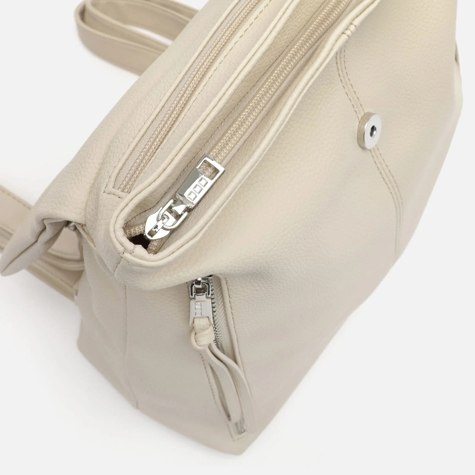 Liba mochila grande con solapa - Image 18