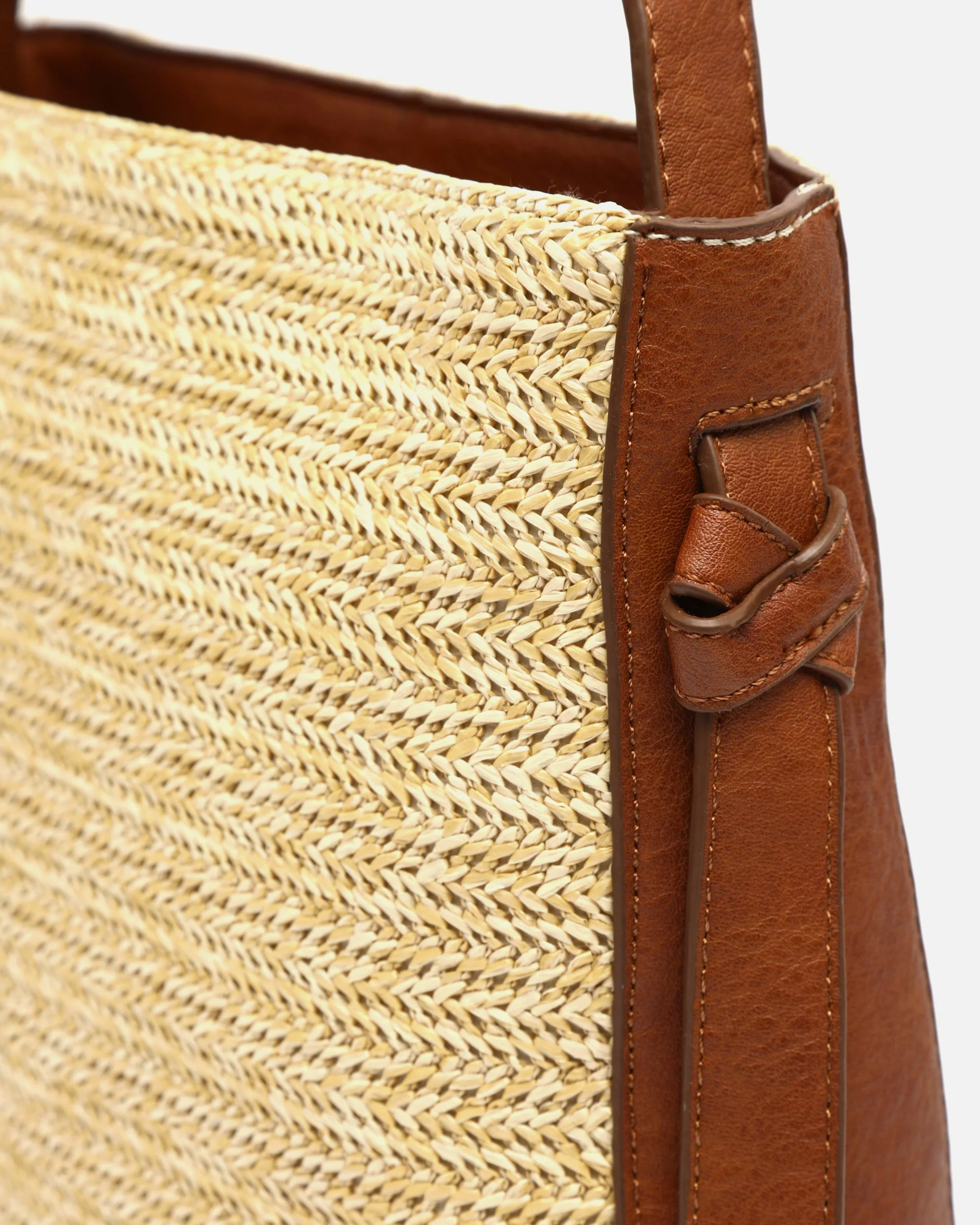 Noti bolso hobo efecto rafia - Image 3