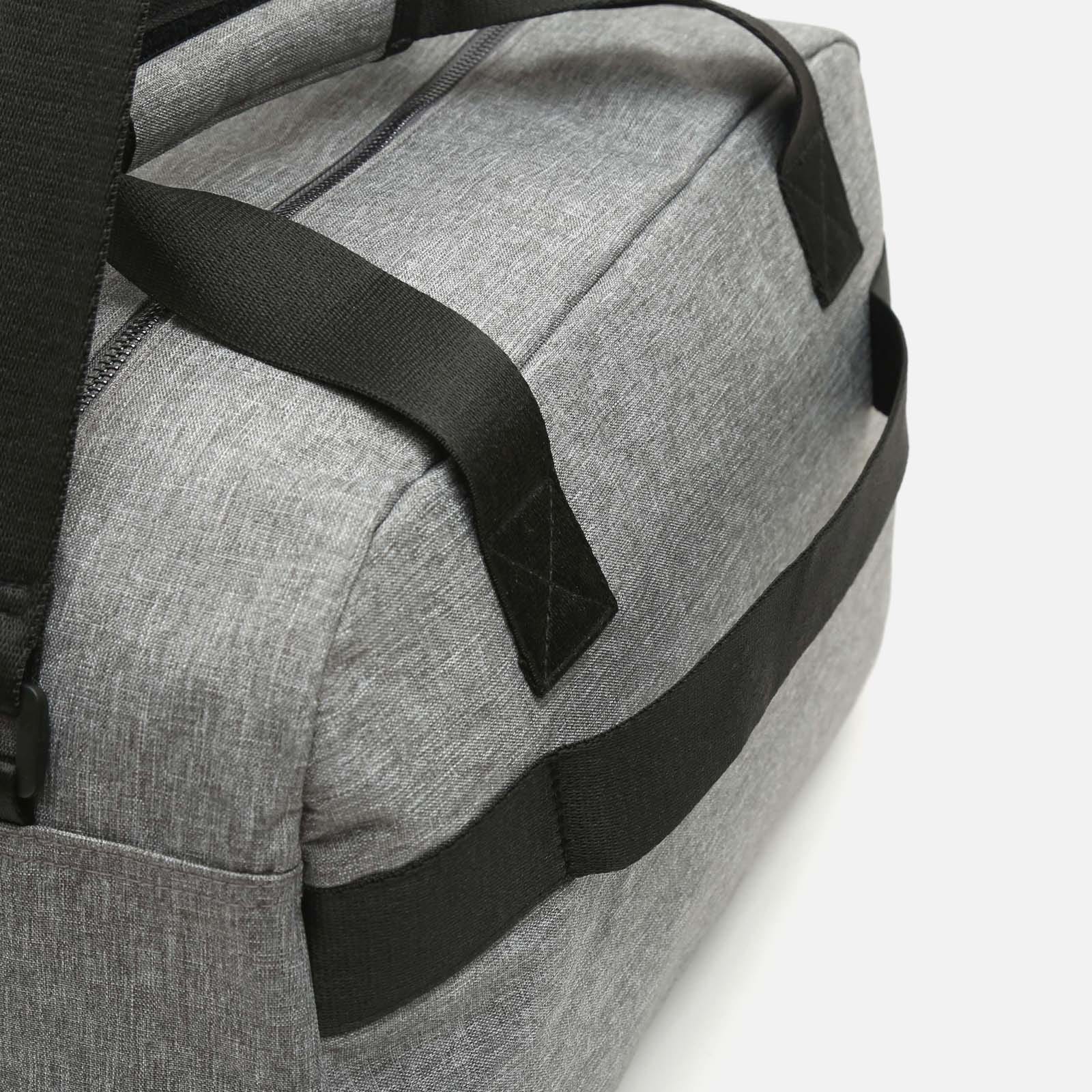 Picu bolsa fin de semana en nylon reciclado con bandolera extraíble - Image 11